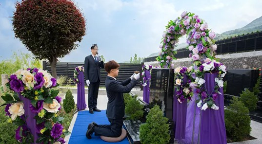 西安凤栖山墓园南区电话