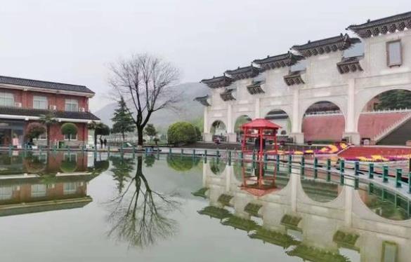 西安霸陵墓园新区宝地，环境优美！